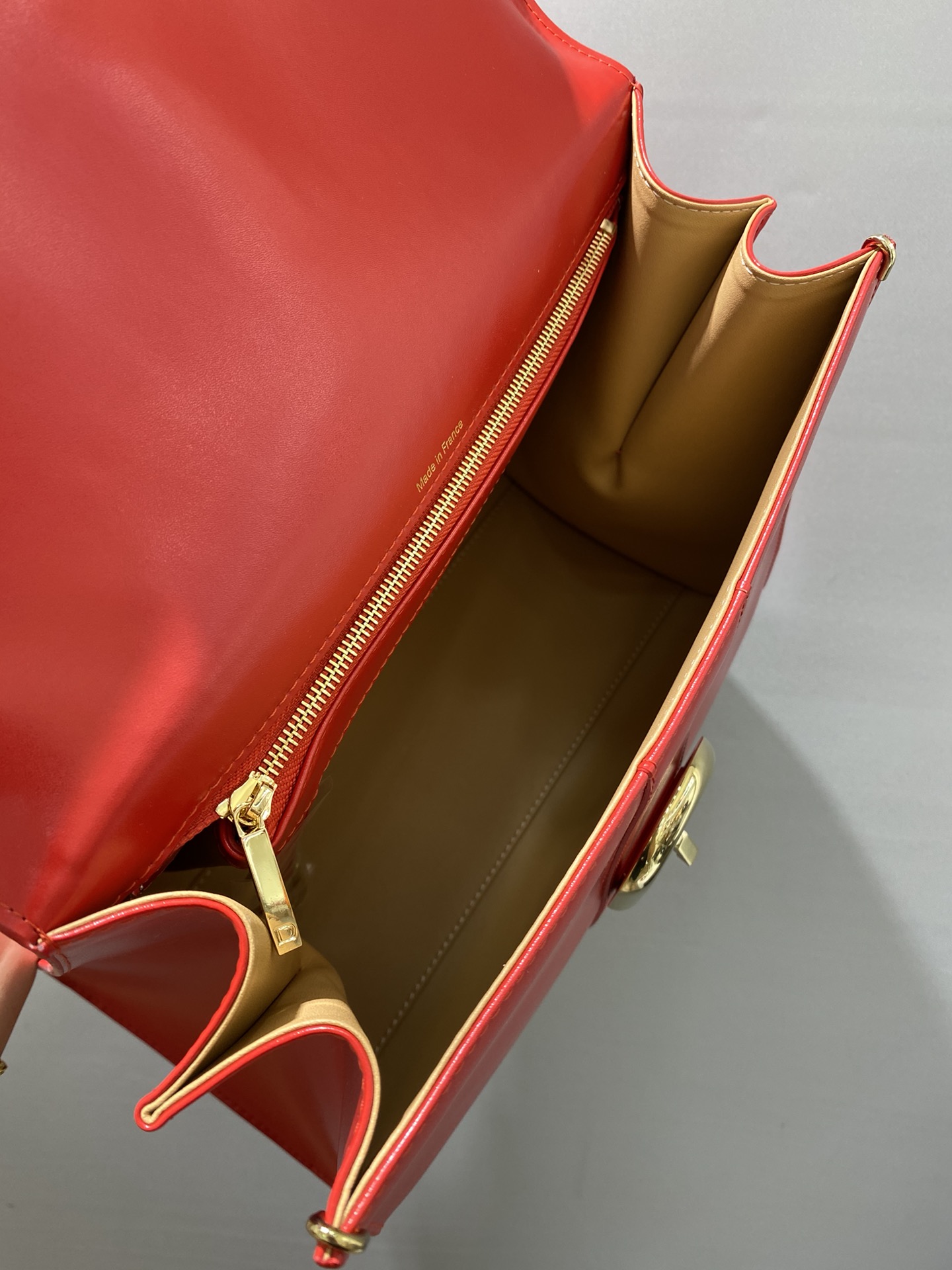 델보 브리앙 박스백 미듐